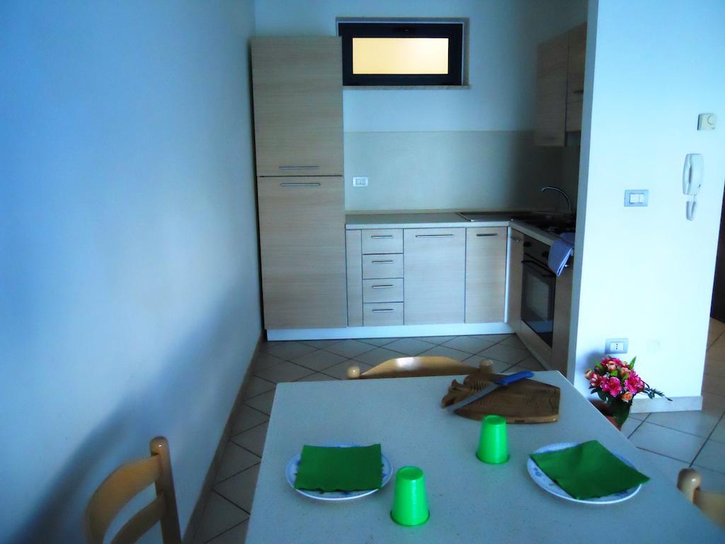 Green Bay Village Pineto Room photo
